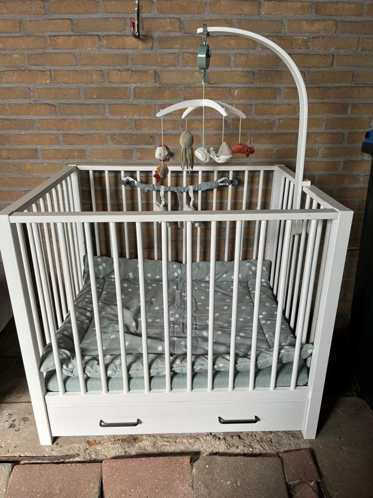 Nog een nette box incl lade en met toebehoren., Ophalen, Gebruikt, Vierkant, In hoogte verstelbaar