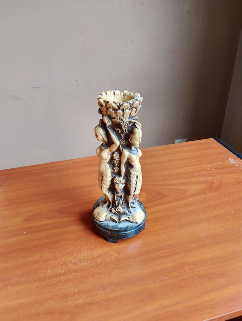 Decoratieve sculptuur met vrouwenfiguren, Groep mensen, Minder dan 20 cm, Ophalen of Verzenden, Handgemaakt