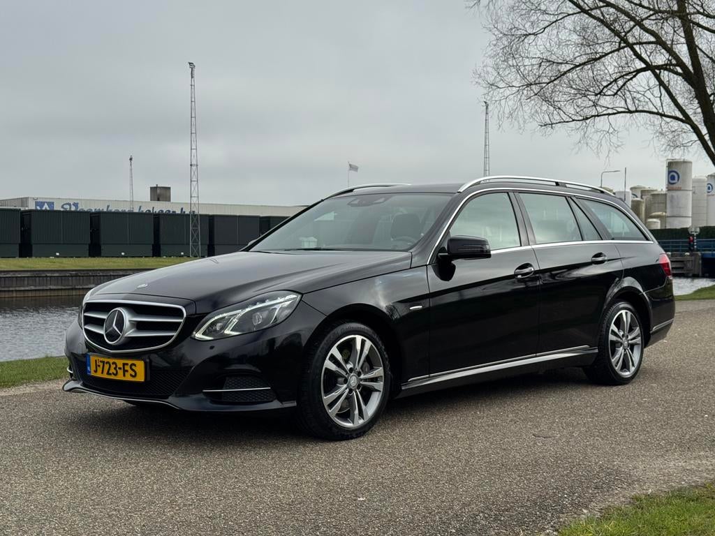Mercedes-Benz E-Klasse Estate 400 Prestige Avantgarde | 7zit, Auto's, Mercedes-Benz, Automaat, Achterwielaandrijving, Zwart, Lichtsensor