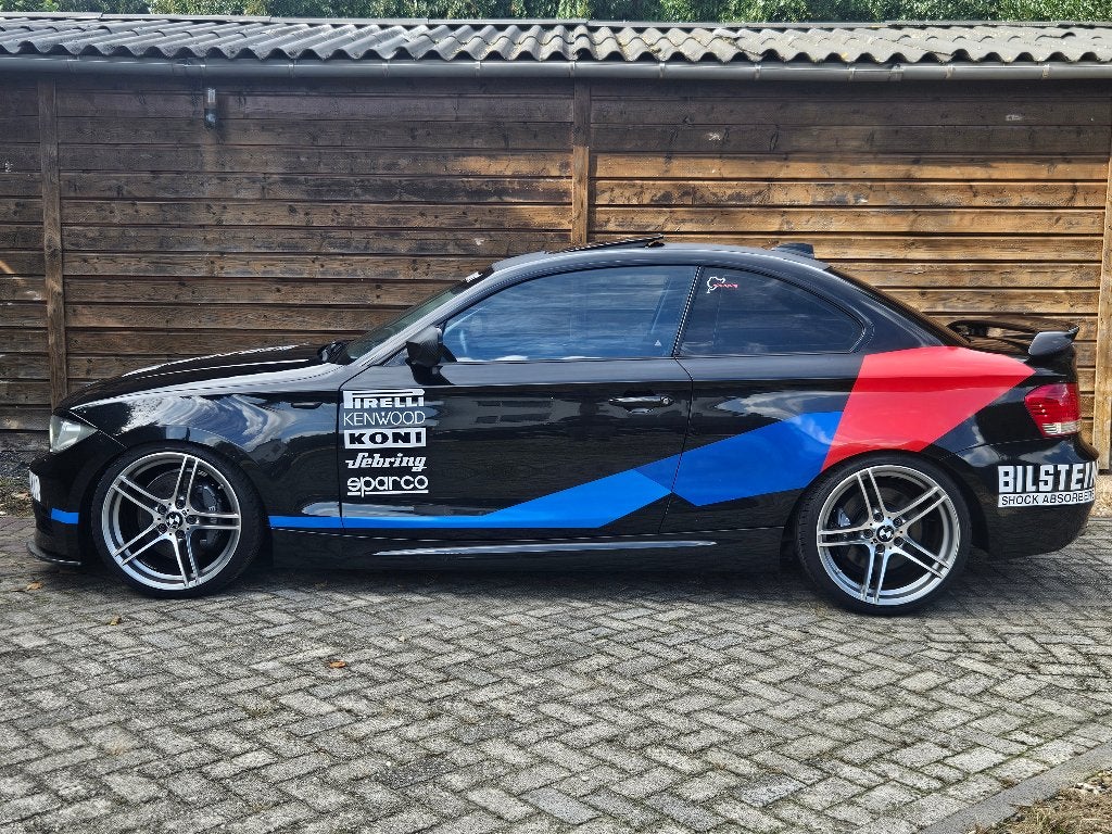 BMW 1-SERIE 135i COUPE |M-PAKKET|350 PK|AUT|*CONCOURSSTAAT*, Achterwielaandrijving, Zwart, Zwart, Particulier