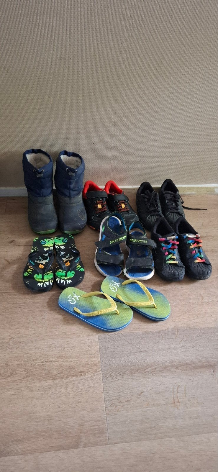 Diverse kinderschoenen: laarzen sandalen sneakers slippers, Ophalen, Gebruikt, Jongen of Meisje, Overige typen