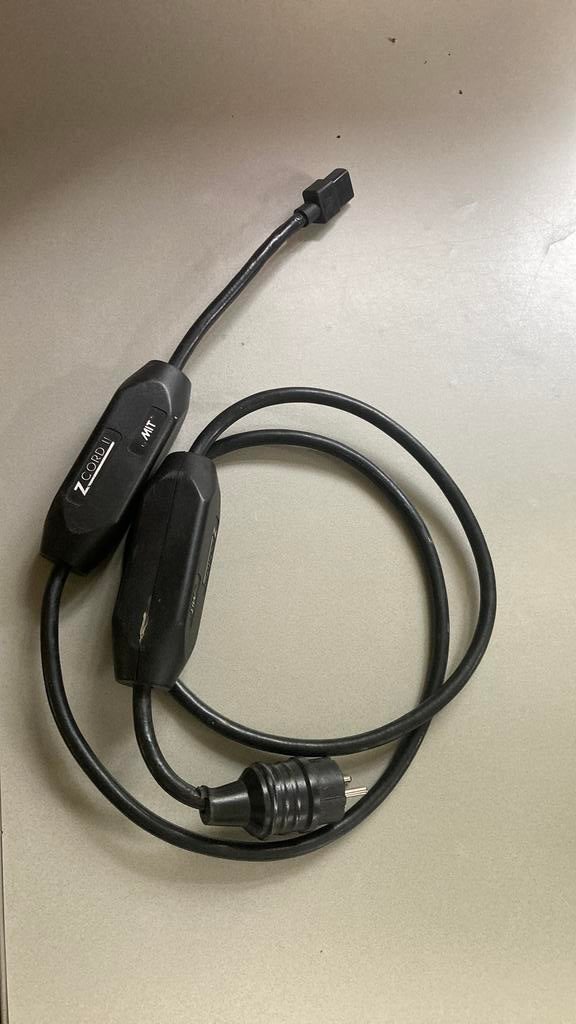 Mit z cord 2 powercord 180cm, Audio, Tv en Foto, Audiokabels en Televisiekabels, Ophalen of Verzenden, Gebruikt, Minder dan 2 meter