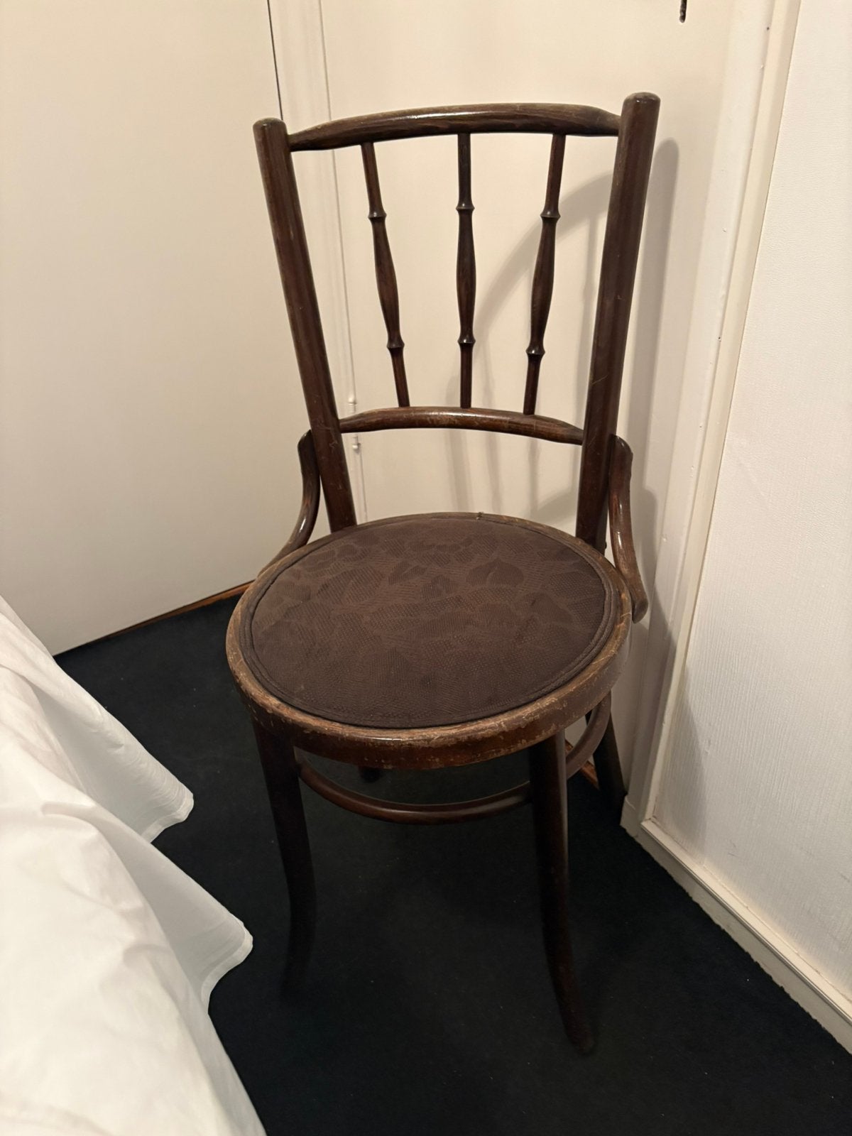 Bistro thonet stoeltje, Ophalen