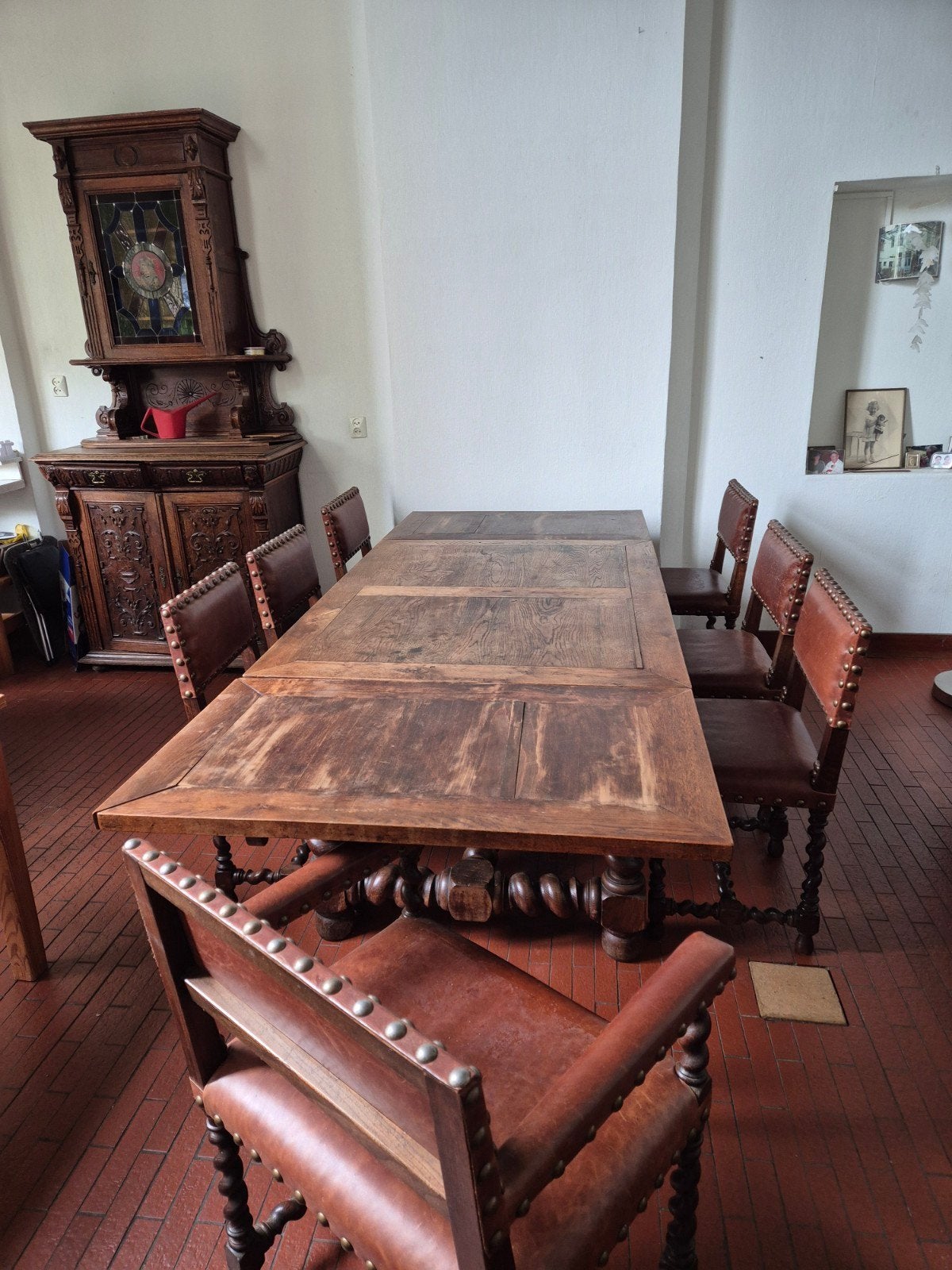 Antieke eettafel met 7 lederen stoelen, Ophalen