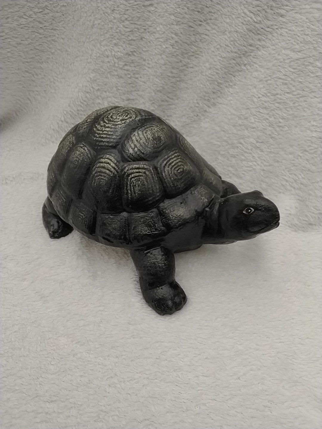 Decoratieve schildpad - Zwart met gouden accenten, Overige materialen, Overige stijlen, Ophalen of Verzenden, Gebruikt