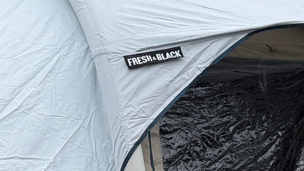 Tent 4 personen. Opblaasbaar 18 kg, Ophalen, Zo goed als nieuw, Tot en met 4
