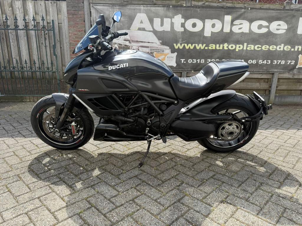 Ducati Tour Diavel Carbon zwart, 1198 cc, Bedrijf, Autoplaceede, AUTOPLACEEDE@HOTMAIL.COM