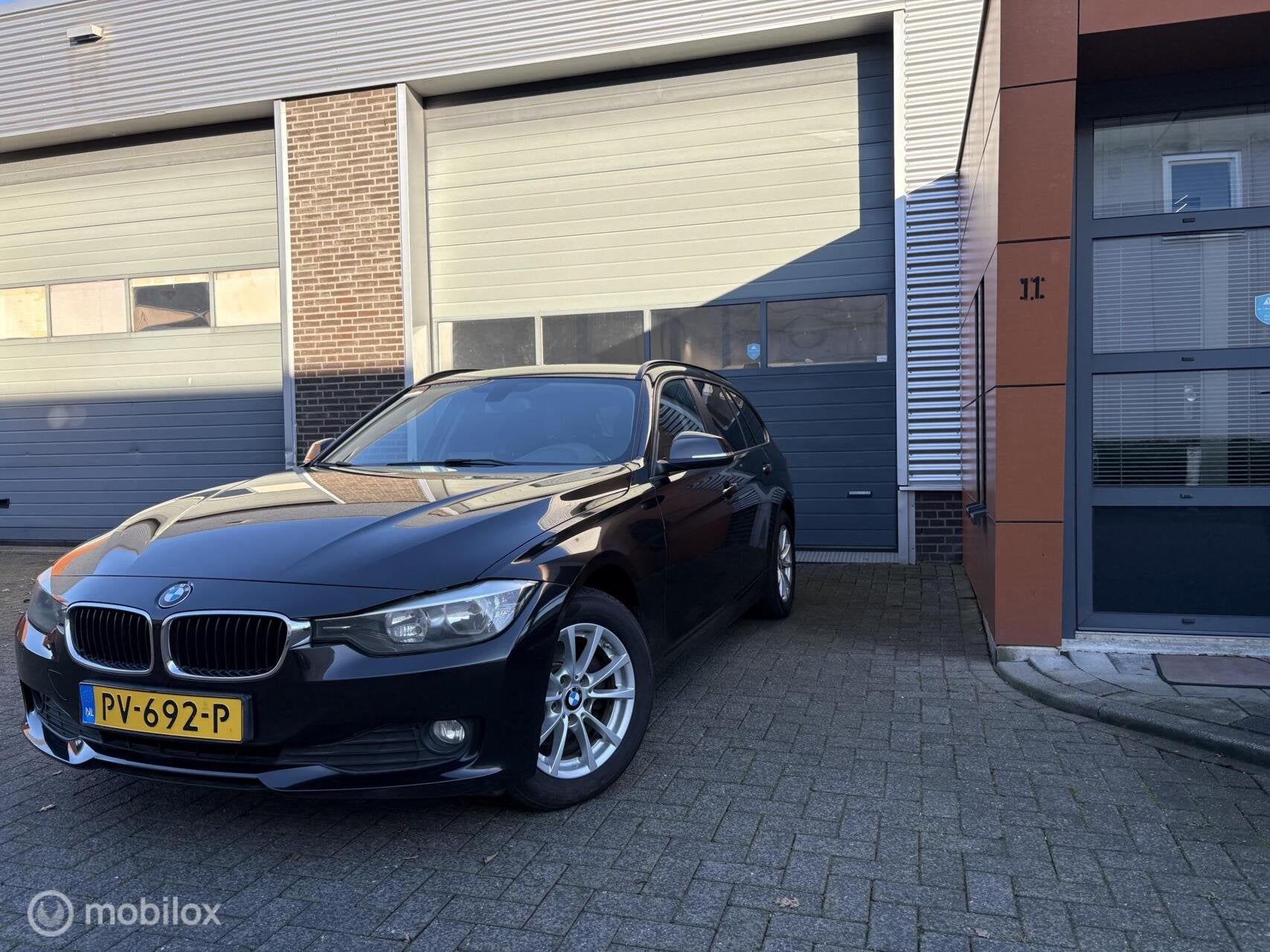 BMW 3-serie Touring 316d High Executive, Auto's, BMW, Achterwielaandrijving, 4 cilinders, 116 pk, Zwart