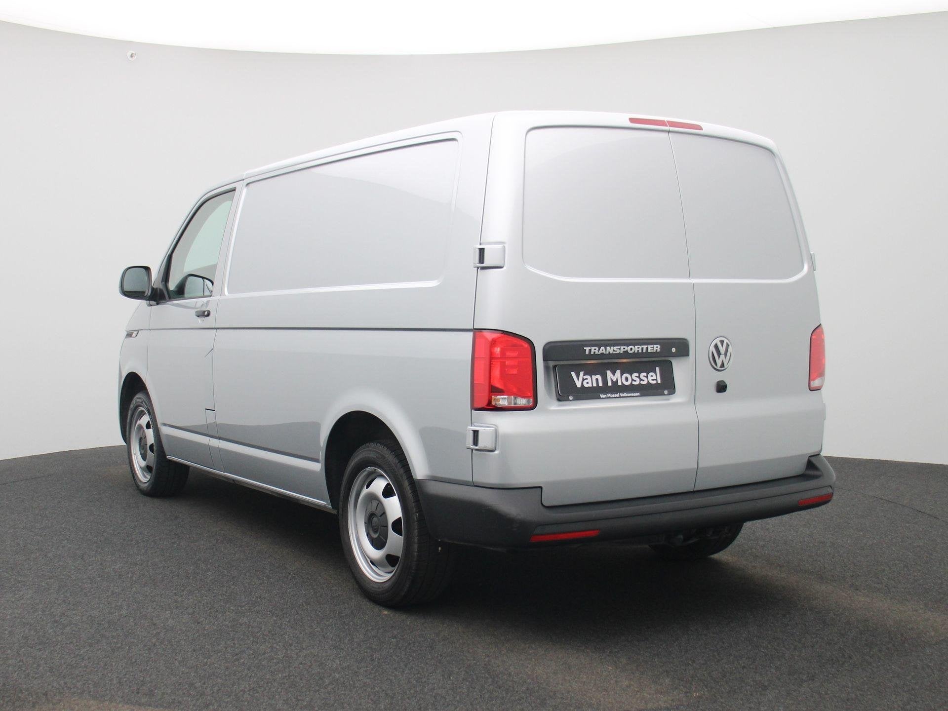 Volkswagen Transporter 2.0 TDI L1H1 150PK GVW 3.200KG | Auto, Auto's, 12 maanden, Stof, Euro 6, 4 cilinders