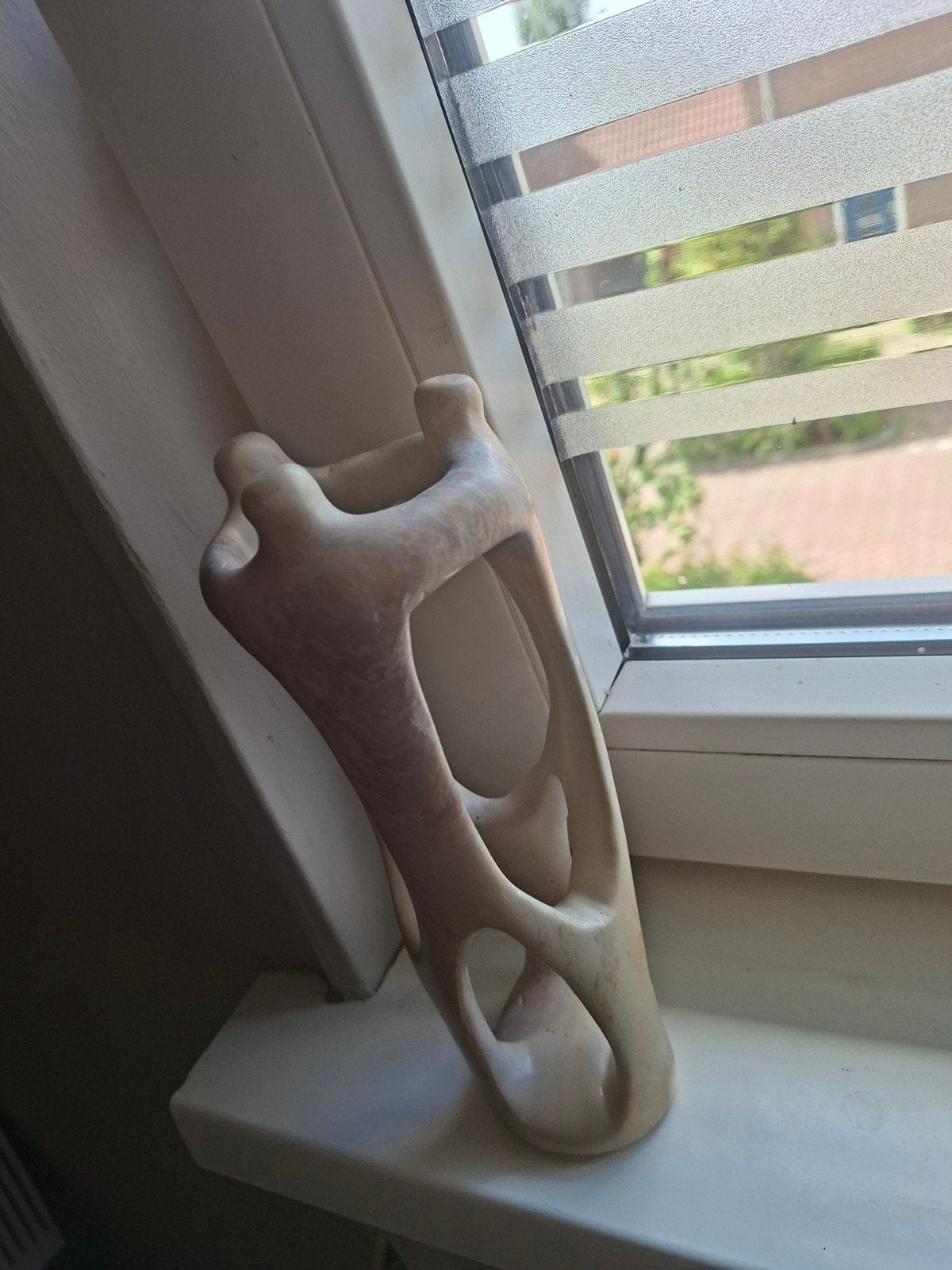 Vintage handgesneden Keniaanse Kisii-speksteen sculptuur., Antiek en Kunst, Groep mensen, Art nouveau, Ophalen of Verzenden, Beeld