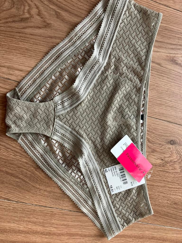 Passionata kanten slip, maat 42, Verzenden, Beige, Badjas