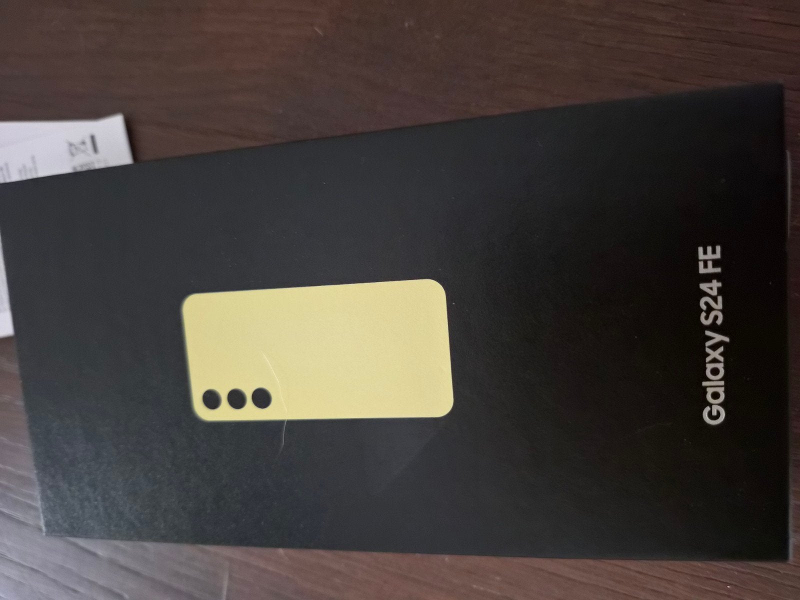 Foto 7 van Samsung Galaxy S24 FE 128GB Geel - Zo goed als nieuw