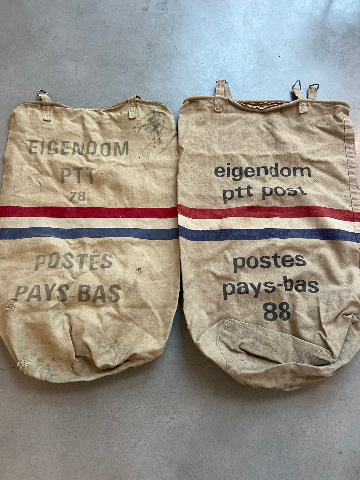 2 originele PTT postzakken - vintage post tassen, Ophalen of Verzenden, Gebruikt