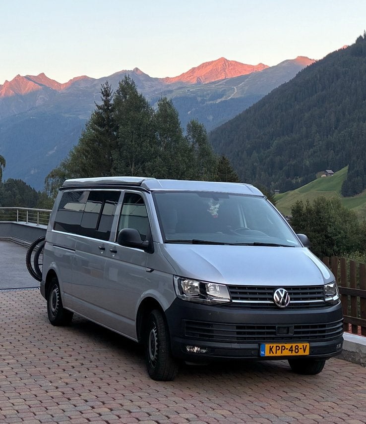 Volkswagen t6 camper 2019 Grijs, Buscamper of Camperbus, Volkswagen, Handgeschakeld, Particulier