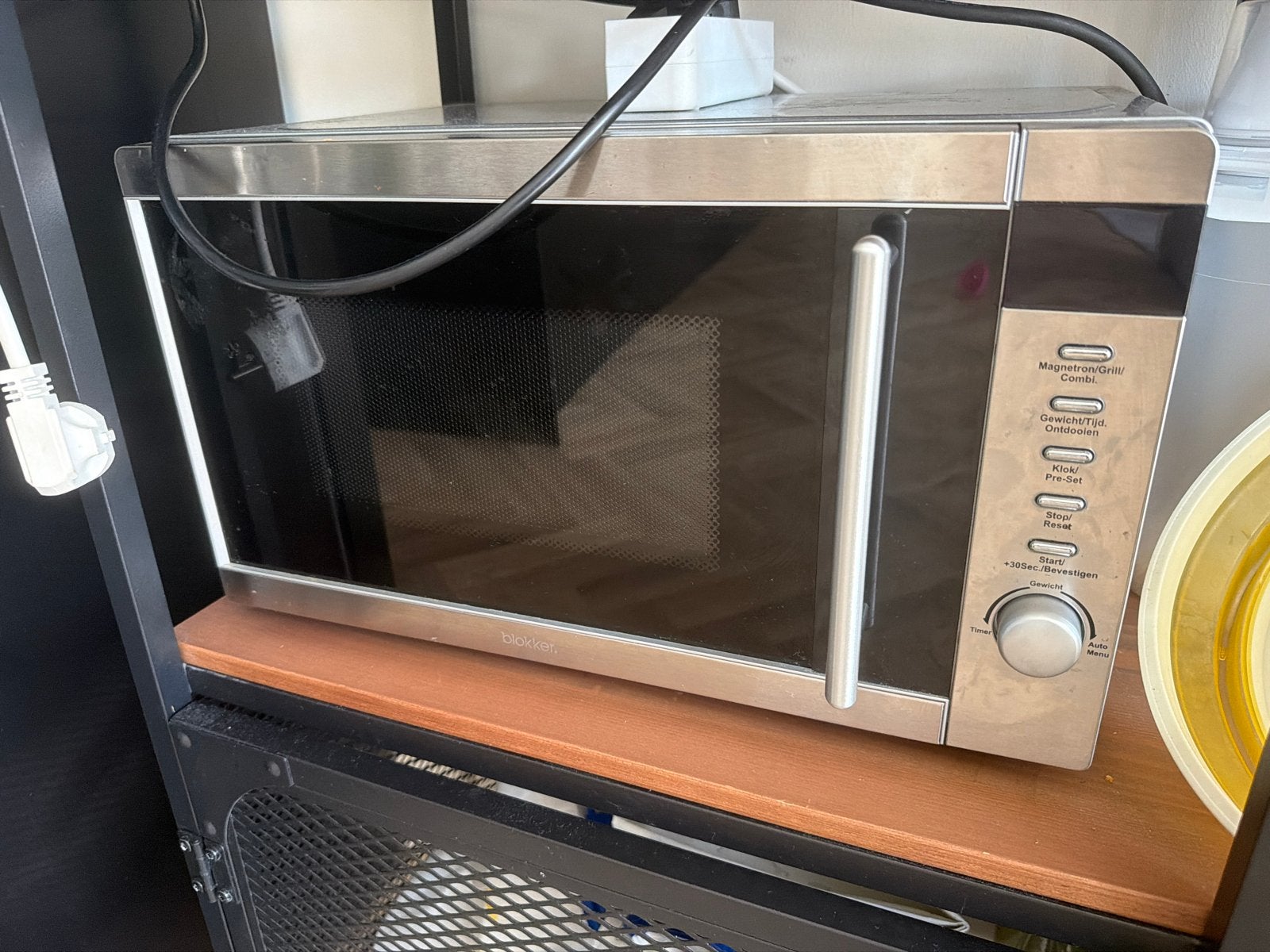 Compacte Magnetron met Grillfunctie - Zilver, Ophalen, Combimagnetron, Gebruikt, Minder dan 45 cm