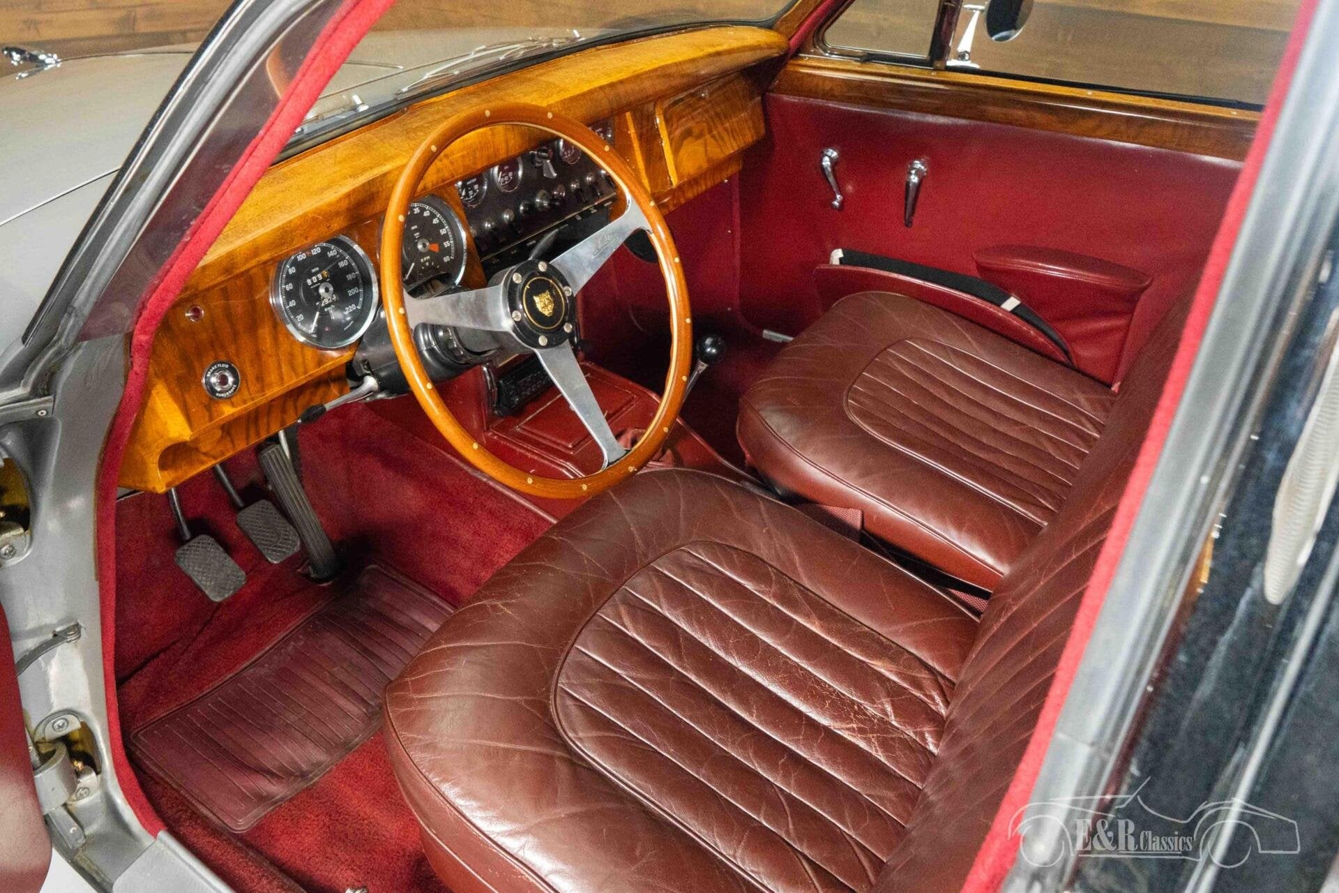 Jaguar MK2 3.8 Sedan | 1967, Auto's, Oldtimers, Lederen bekleding, Achterwielaandrijving, 4 stoelen, Leder