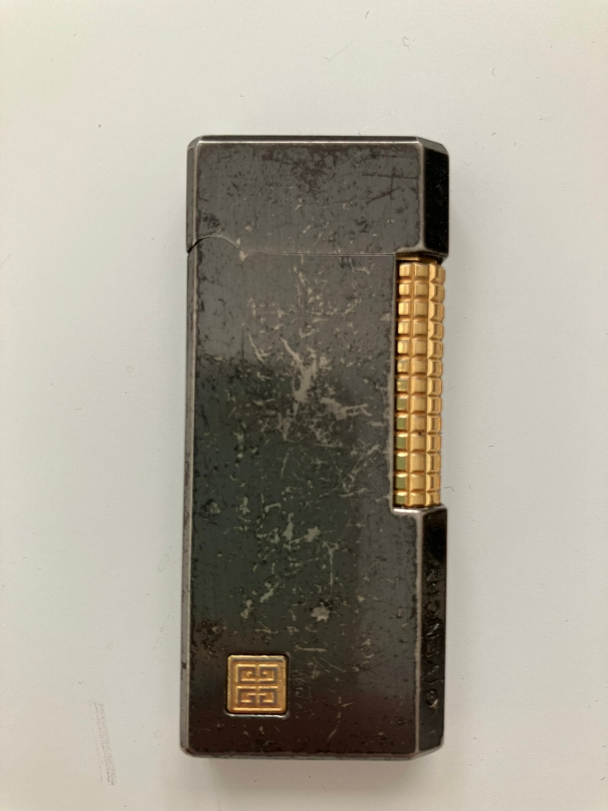 Vintage Givenchy gasaansteker gunmetal/goud – jaren ’80/’90, Ophalen of Verzenden, Gebruikt, Aansteker