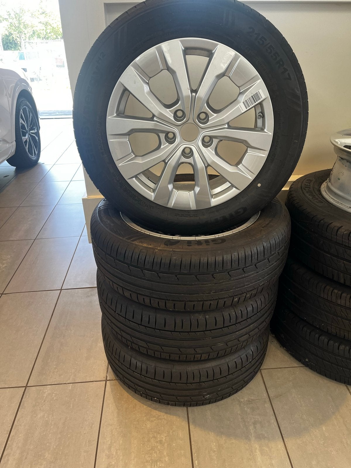 Ford Transit Connect Set van 4 banden met velgen - 215/55R17, Ophalen, Banden en Velgen, 17 inch, Personenwagen