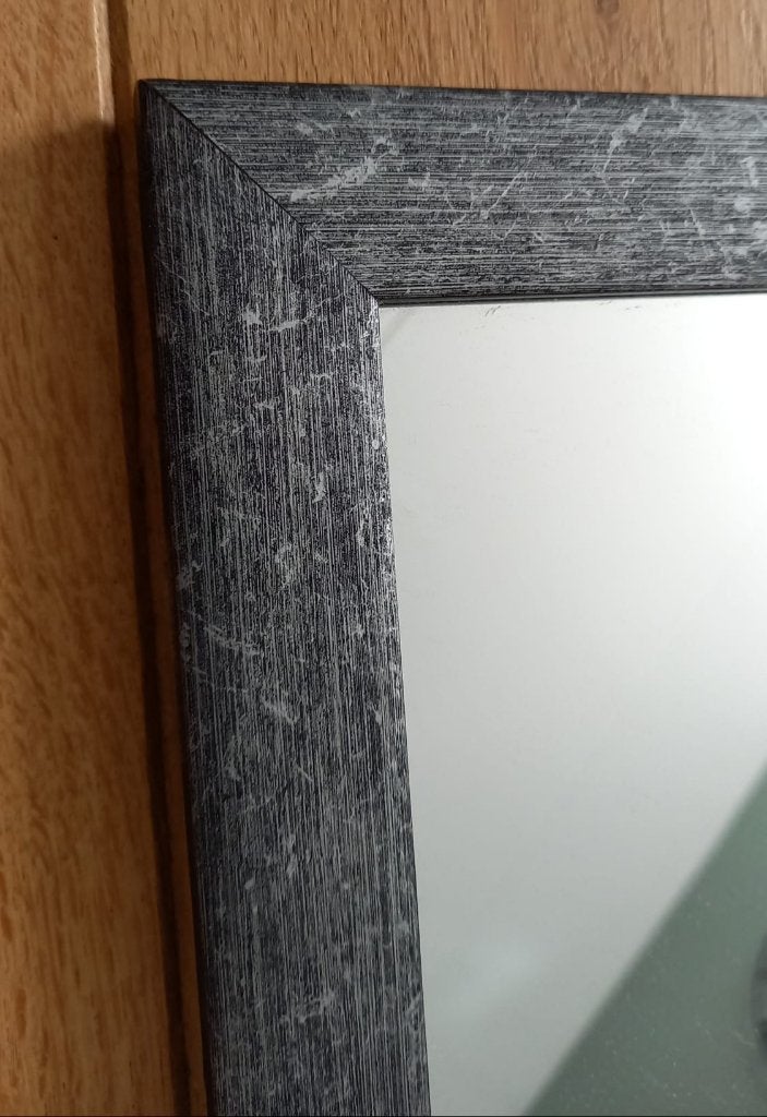 Spiegel met bewerkte zwarte rand, Ophalen, Minder dan 50 cm, Zo goed als nieuw, Minder dan 100 cm