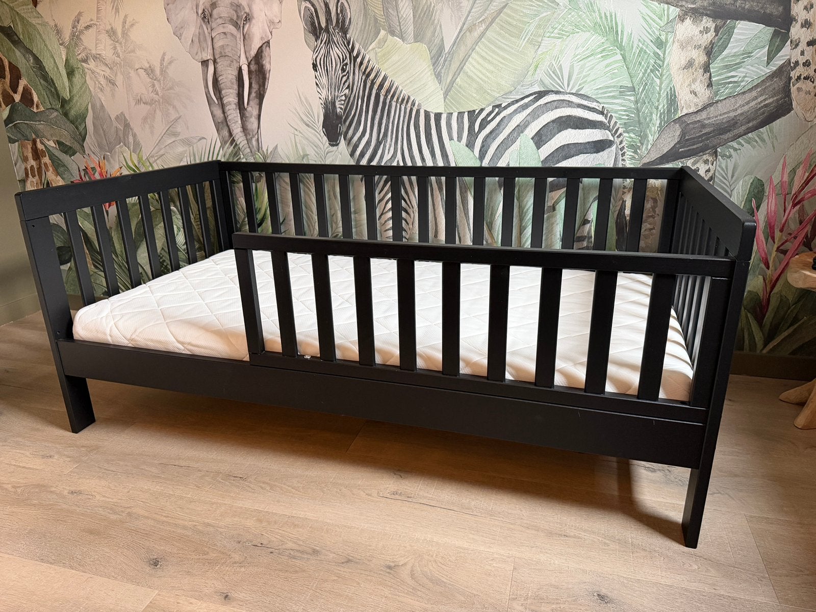 Peuterbed Petite amelie 140x70 incl. alles, Kinderen en Baby's, Ophalen, 85 tot 100 cm, Zo goed als nieuw, Matras