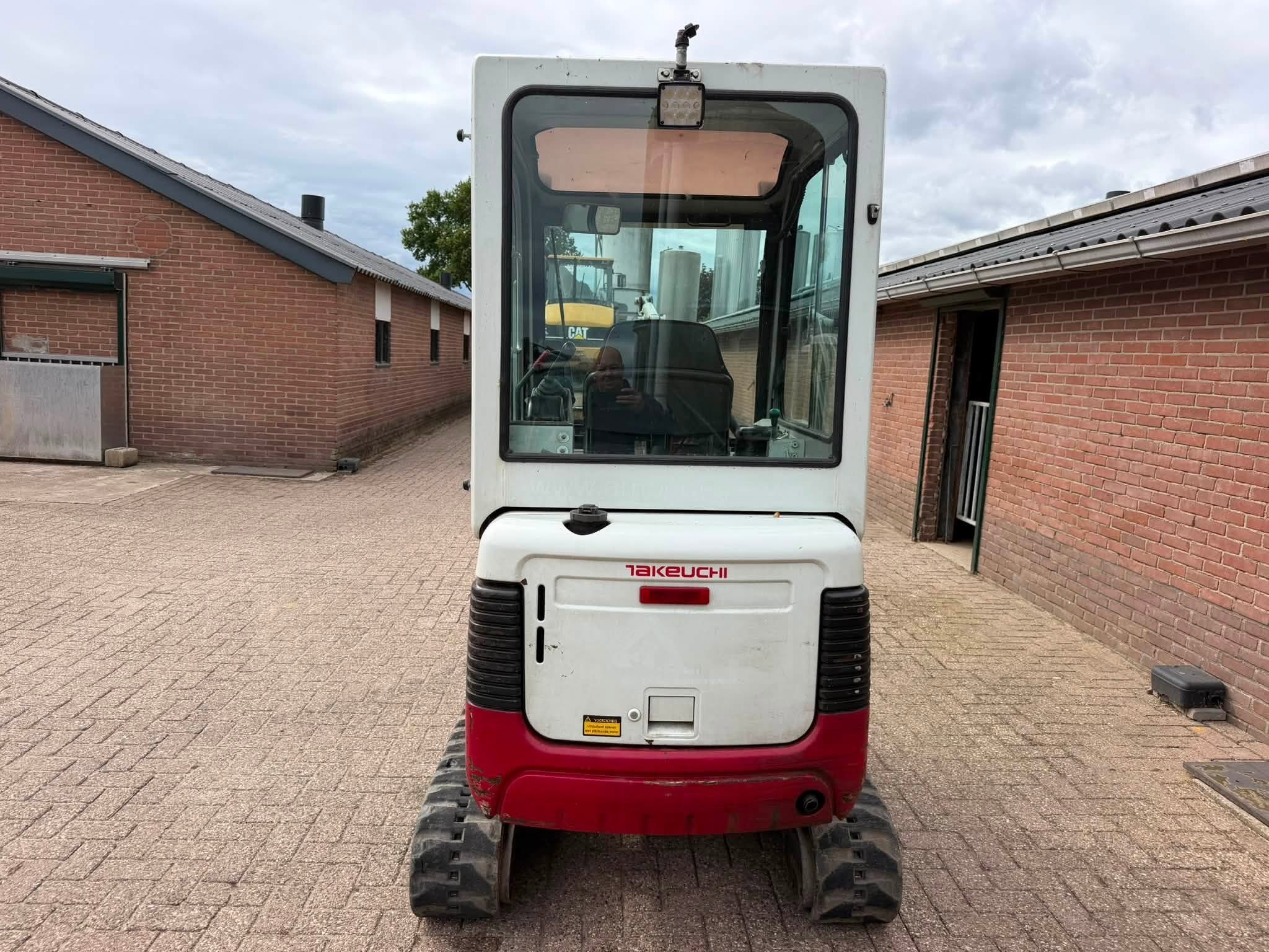 Takeuchi TB 016 Shovel Loader (bj 2004), Graafmachine