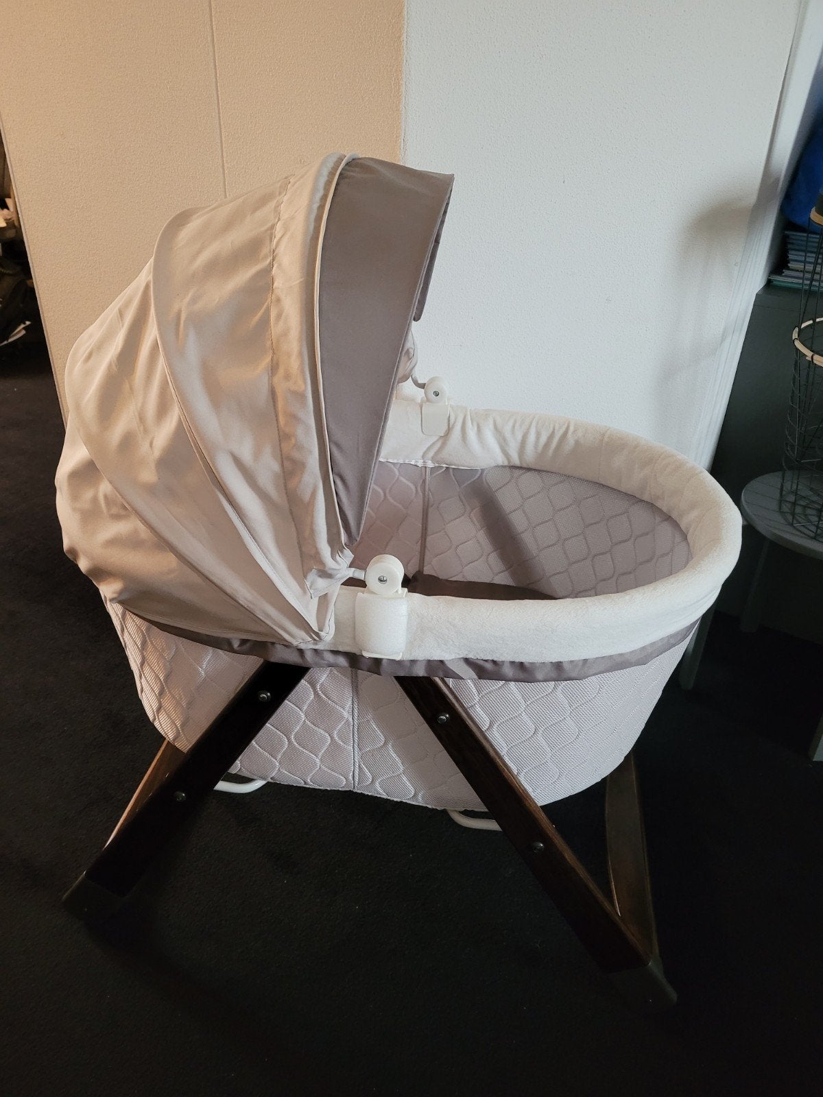Ingenuity Wieg, Ophalen, Zo goed als nieuw, Wieg