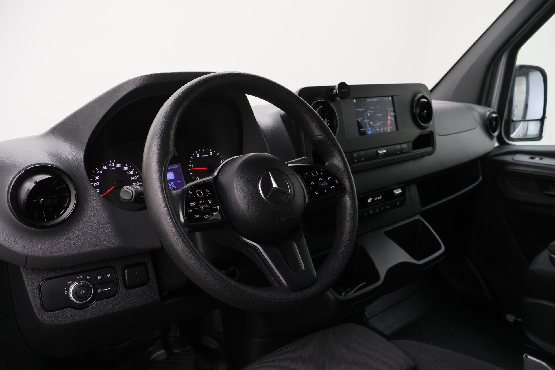 Mercedes-Benz Sprinter 316 2.2 CDI Aut. L2H2 Standkachel, LE, Gebruikt, Zwart, 4 cilinders, 2800 kg