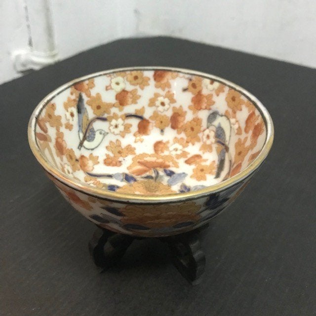 Imari Porcelain schaaltje op houten base, Antiek en Kunst, Ophalen of Verzenden
