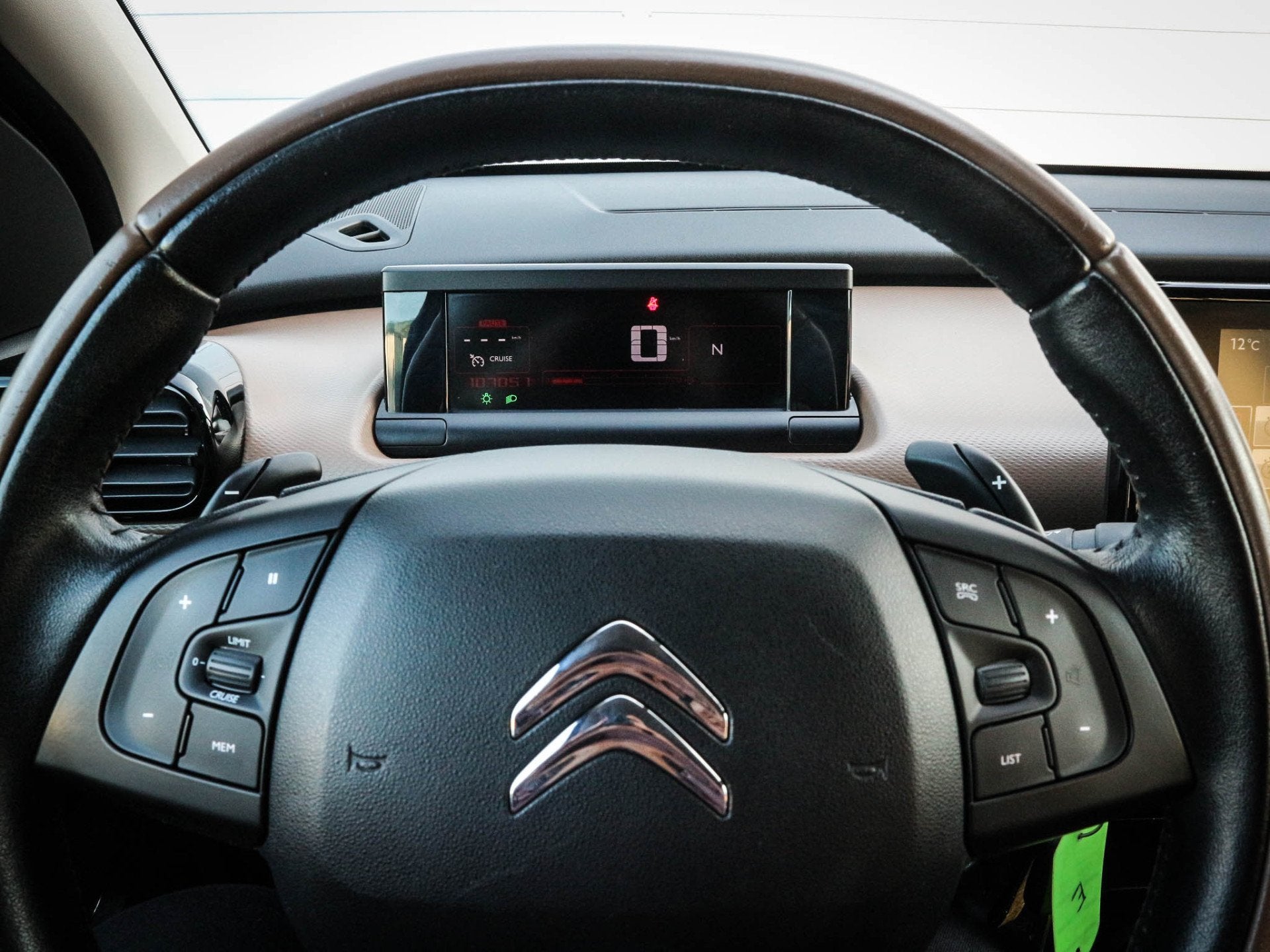 Citroën C4 Cactus 1.2 e-VTi Shine | Clima | Cruise | Navi |, Auto's, 82 pk, Origineel Nederlands, 3 cilinders, C4 Cactus
