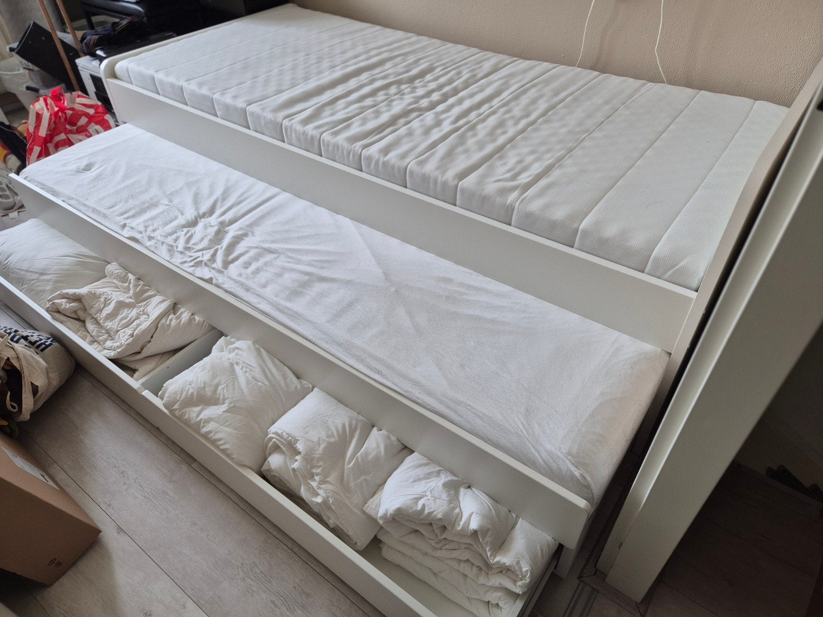 Ikea Släkt bed met 2 matrassen en 2 lades, Huis en Inrichting, Ophalen, Gebruikt, 90 cm, Eenpersoons
