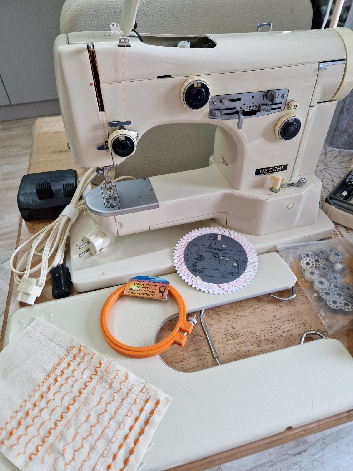 Naaimachine, Ophalen, Zo goed als nieuw, Naaimachine, Overige merken