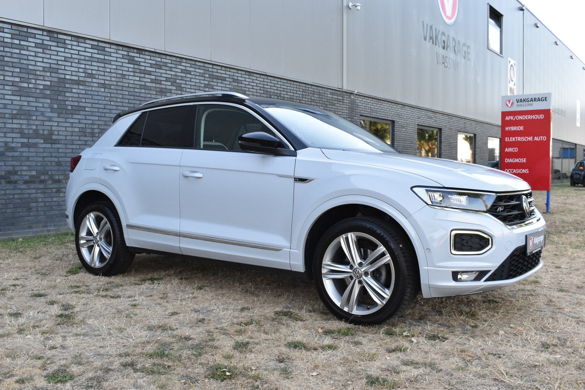 Volkswagen T-Roc 1.5 TSI Sport Business R Carplay Automaat R, 12 maanden, Stof, Euro 6, 4 cilinders