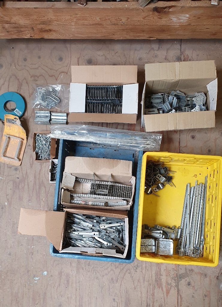 Te koop Partij matalstud plafond abhangers, Doe-het-zelf en Verbouw, Ophalen, Nieuw, 50 tot 100 mm, Overige typen