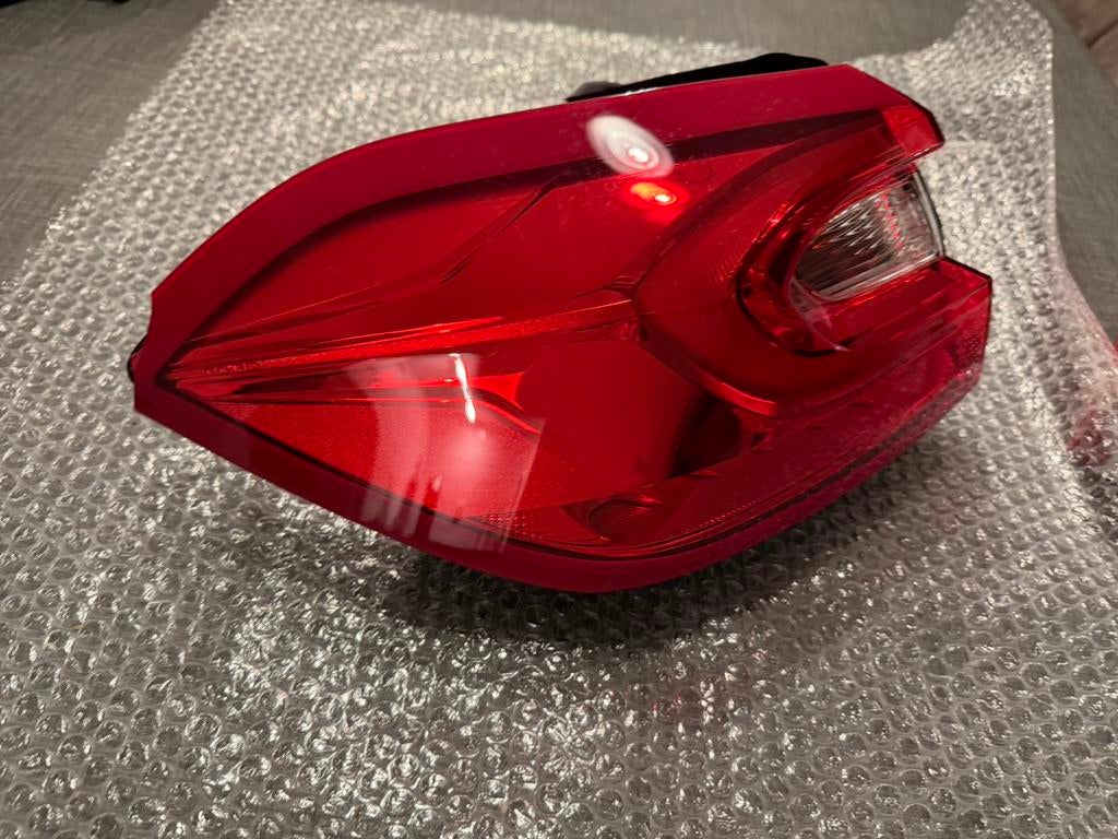 Achterlicht links Ford Fiesta 2021 - origineel - beschadigd, Ophalen of Verzenden, Ford