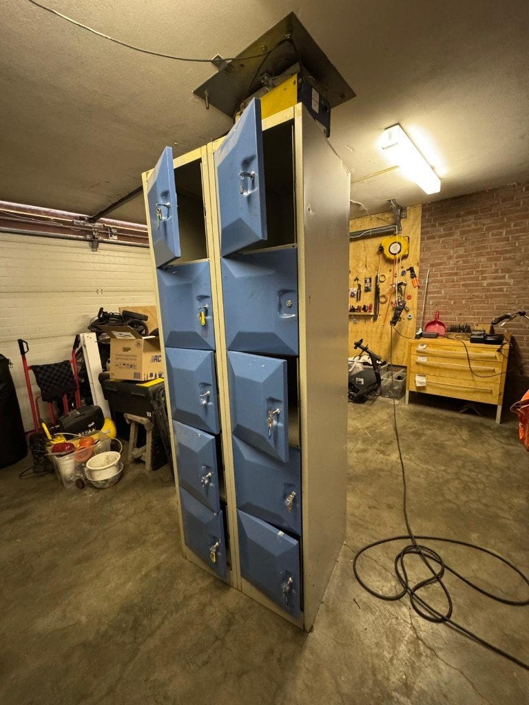 Vintage metalen schoollocker - industriële blikvanger, Huis en Inrichting, Kasten | Lockerkasten, Ophalen, Gebruikt, Vintage, Industrieel