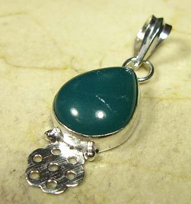 h. leuke edelsteenhanger GROENE ONYX  + gratis verzending, Overige voorstellingen, Verzenden, Nieuw, Steen of Mineraal