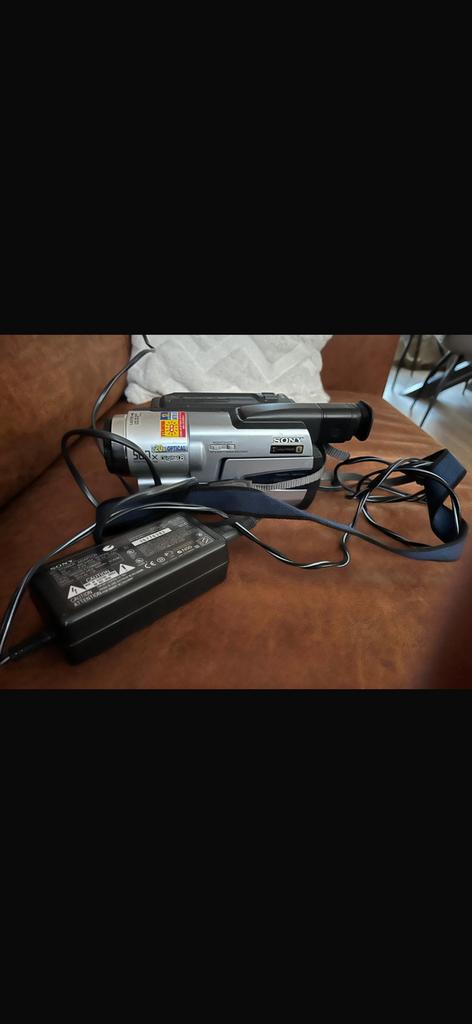 Sony videocamera digital 8, Ophalen of Verzenden, Zo goed als nieuw, Sony, 20x of meer