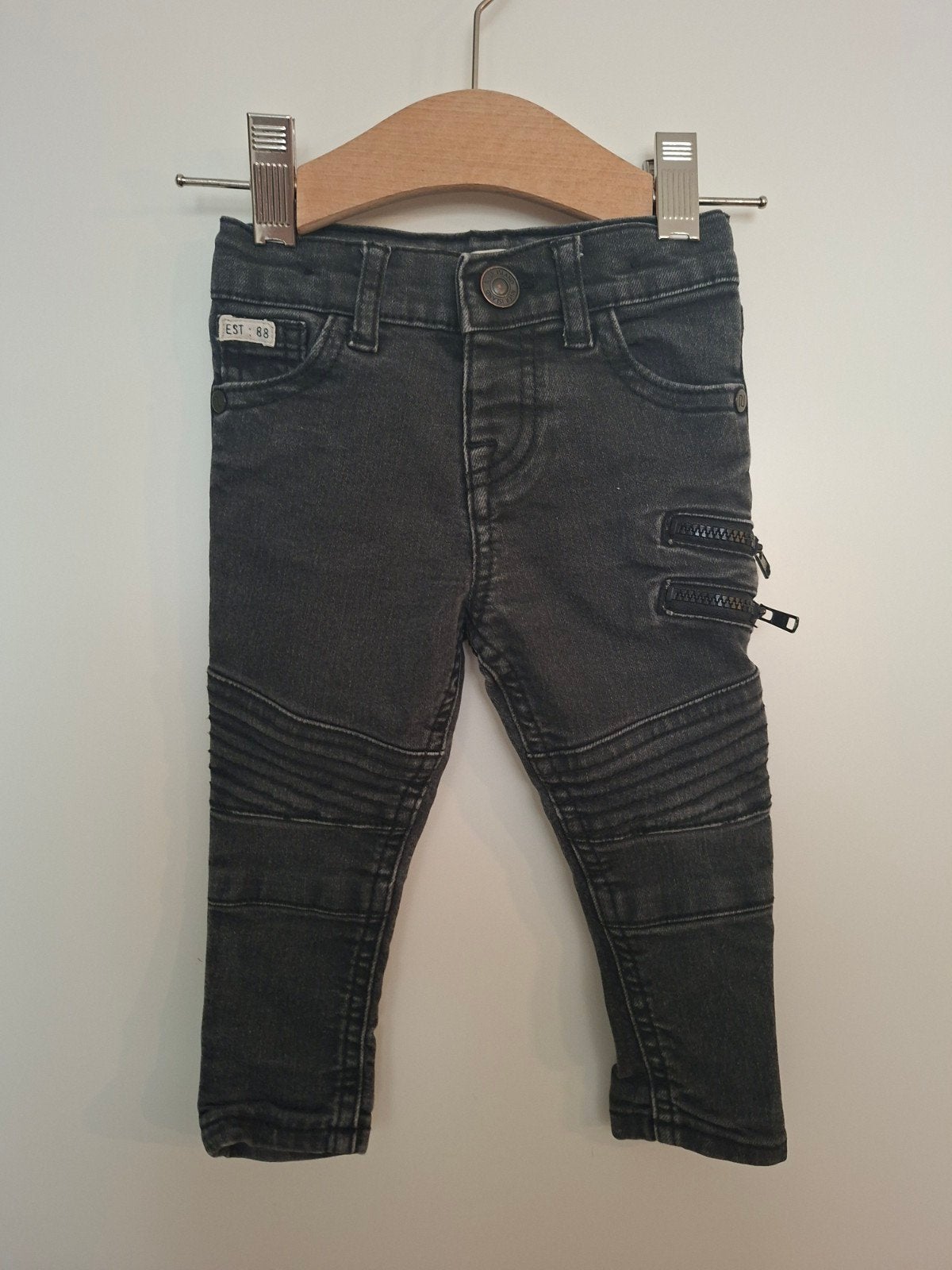 River Island mini 6-9 mnd / 74, Gebruikt, Broekje, River Island, Ophalen of Verzenden