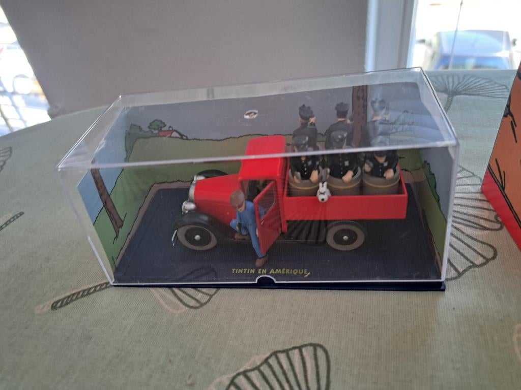 Tintin auto's - Collectie van 12 modellen in doos, Overige merken, Auto, 1:32 tot 1:50, Ophalen of Verzenden