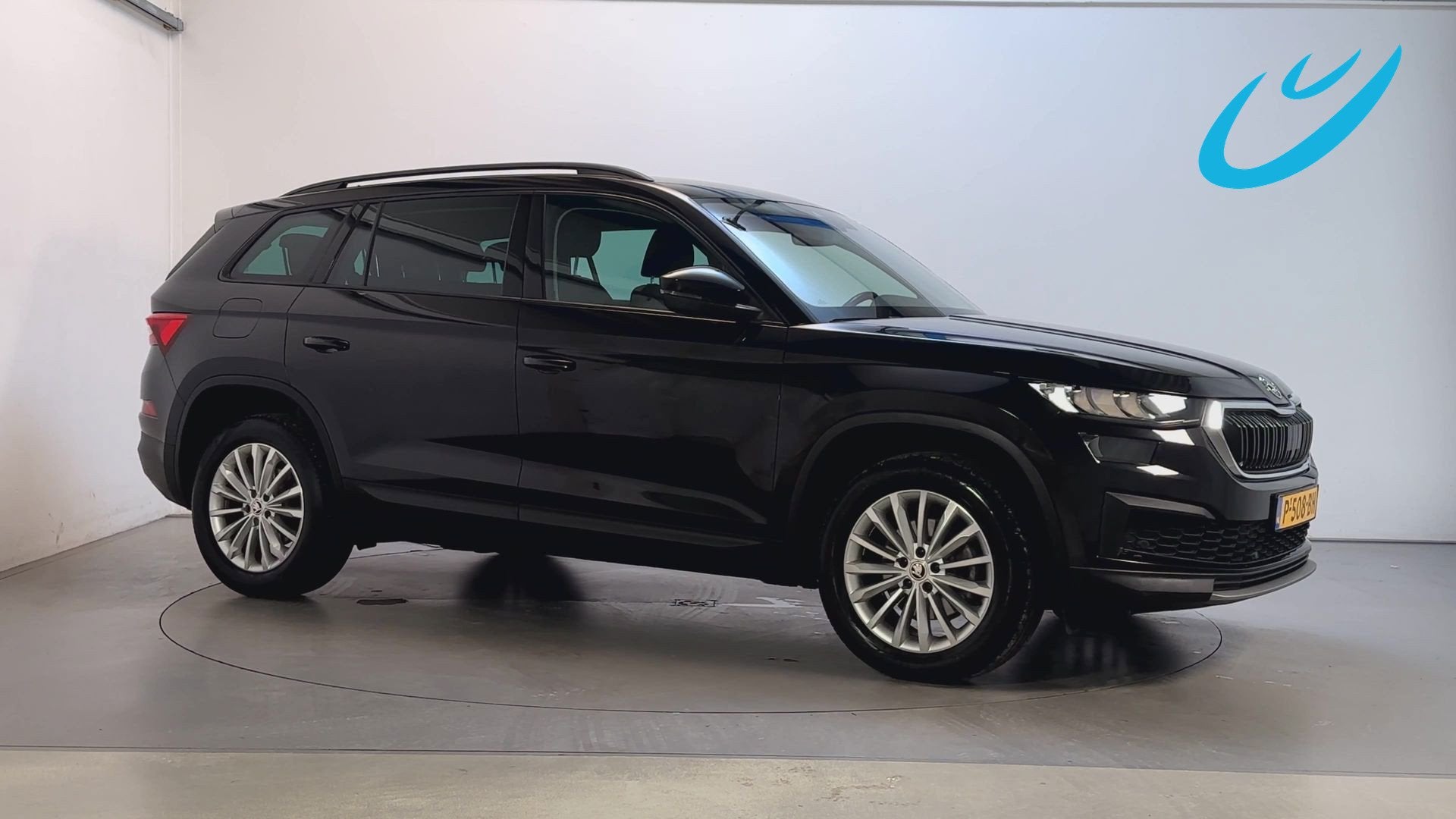 Skoda Kodiaq 1.5 TSI Business Edition 7p. Stoelverwarming Na, Auto's, Dealer onderhouden, Stof, 4 cilinders, 7 stoelen