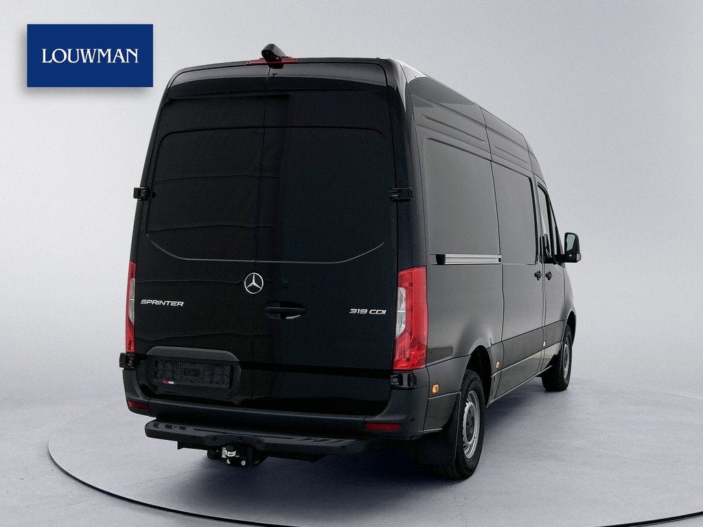 Mercedes-Benz Sprinter 319 1.9 CDI L2H2 Pro 3500KG Trekhaak, Auto's, Bestelauto's, Automaat, Gebruikt, Euro 6, Zwart