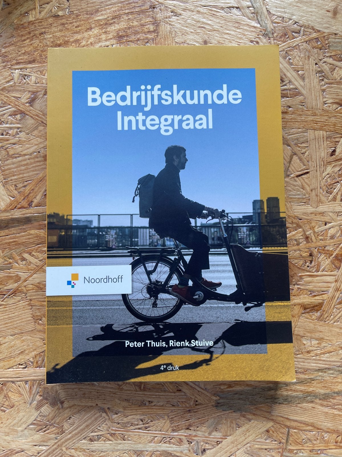 Bedrijfskunde Integraal - 4e druk - Peter Thuis, Rienk Stuiv, Ophalen of Verzenden, Gamma, Zo goed als nieuw, HBO