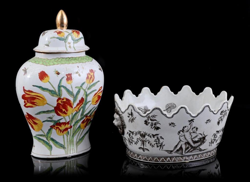 Porseleinen Jardinière met Putti Leeuwenmaskers Vaas Tulpen, Overige kleuren, Aardewerk of Porselein, Ophalen of Verzenden, Zo goed als nieuw