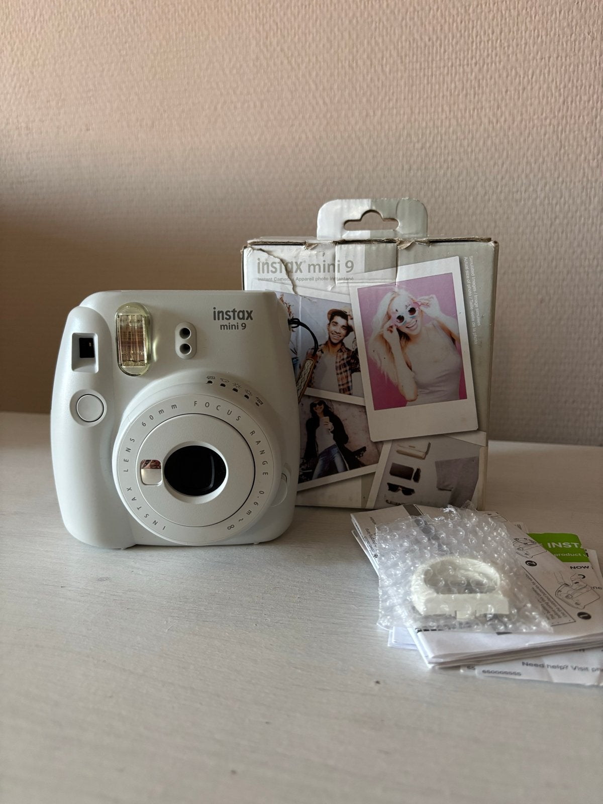 Instax Mini 9 Fujifilm met leren look hoesje, Audio, Tv en Foto, Fotocamera's Analoog, Ophalen of Verzenden, Zo goed als nieuw