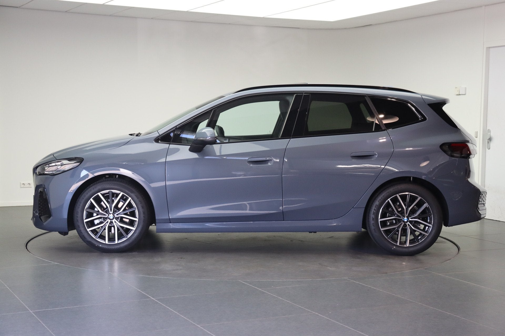 BMW 2 Serie Active Tourer 218i M Sport Automaat / Panoramada, Dealer onderhouden, 136 pk, Parkeerassistent, Met garantie (alle)