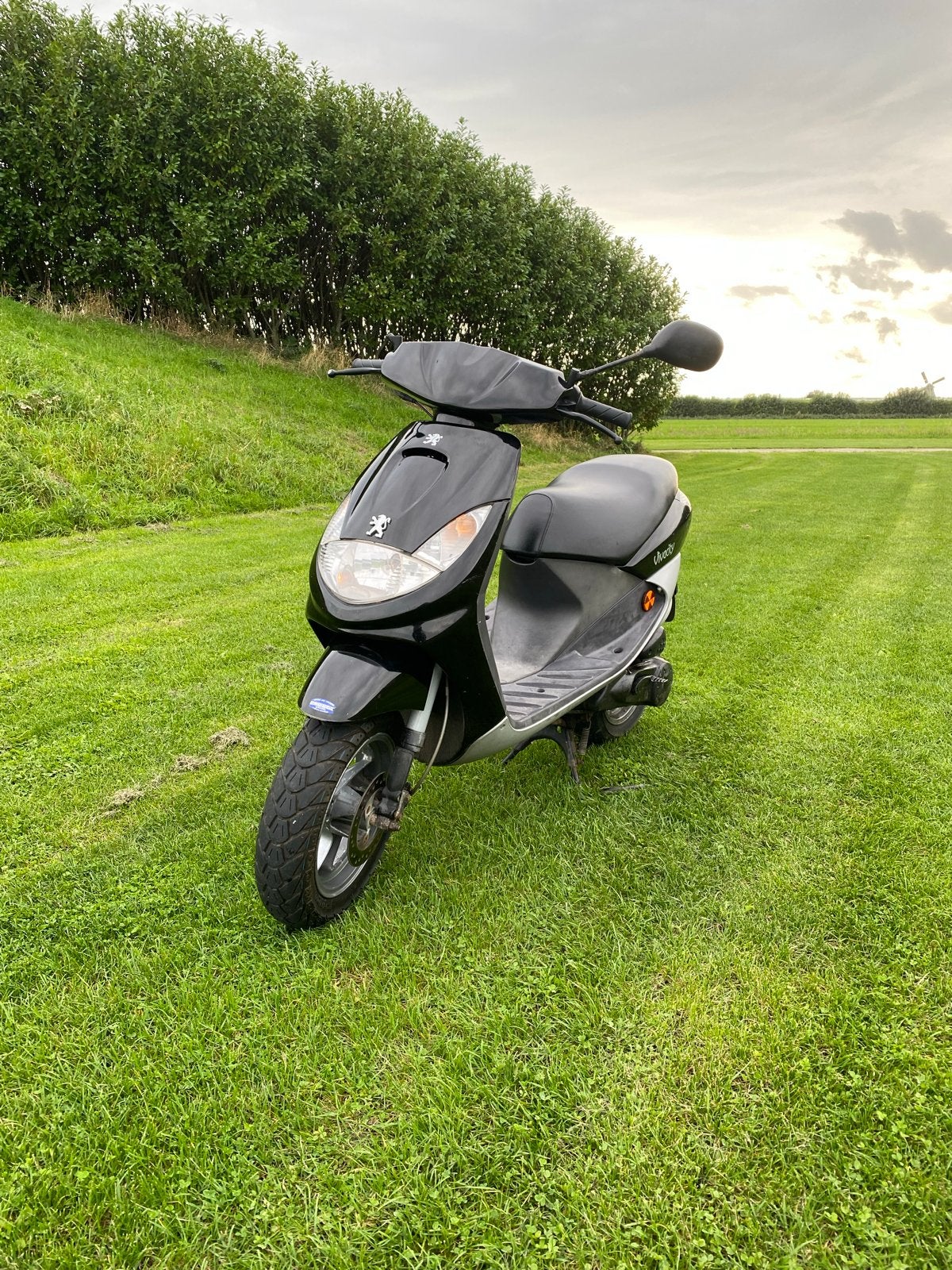 Peugeot Vivacity 50cc Bromscooter -zwart, Fietsen en Brommers, Scooters | Peugeot, Ophalen of Verzenden, Gebruikt, Benzine, Vivacity