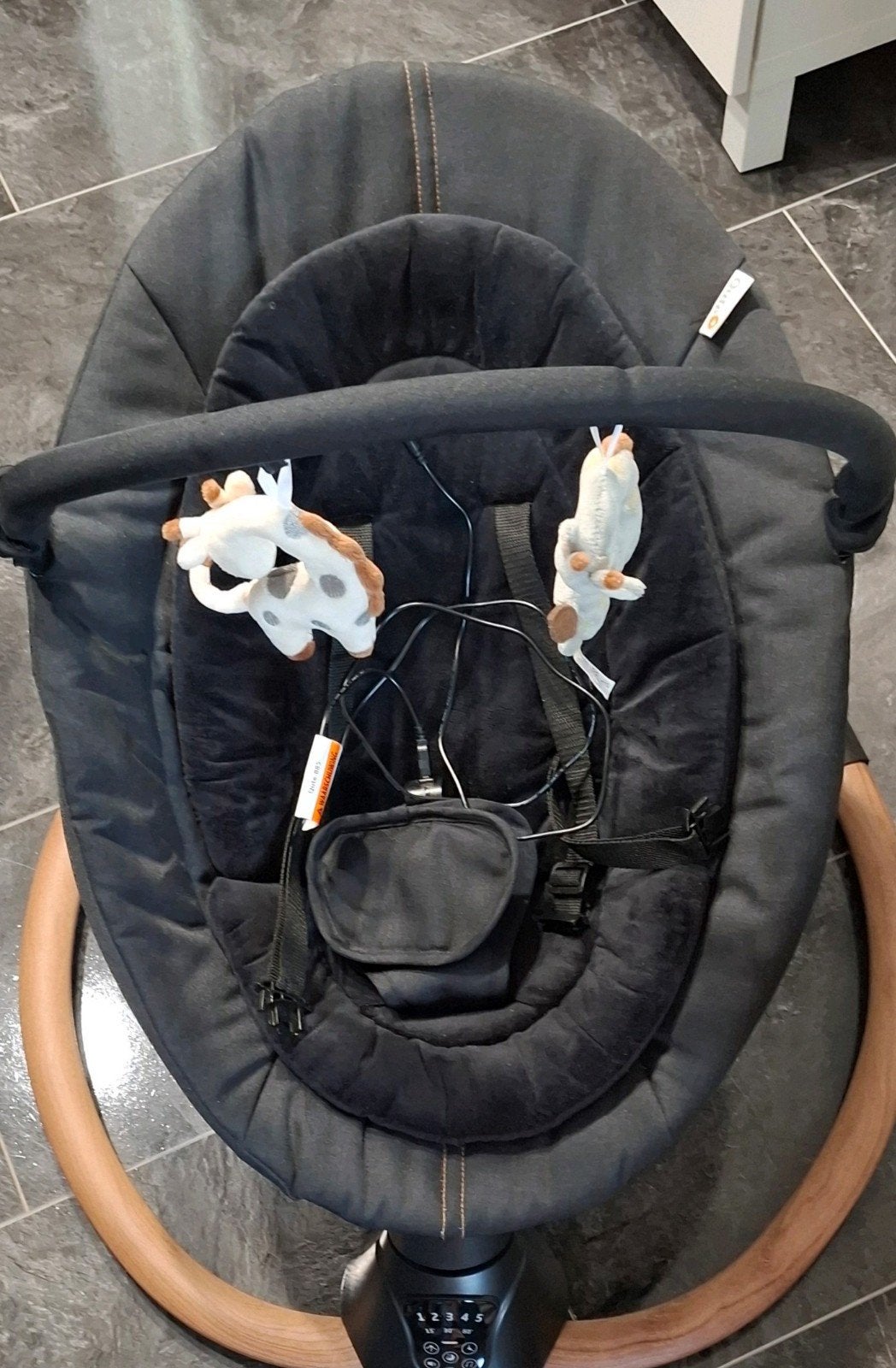 Qute Q-rocker 2.0 electrische schommelstoel, Schommelstoel, Met gordel(s) of riempje(s), Zo goed als nieuw, Ophalen