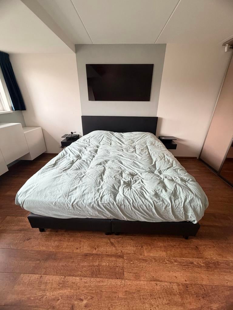 Boxspring 180 x 210 met Matt matrassen + topper, Huis en Inrichting, Ophalen, Tweepersoons, Zo goed als nieuw, 180 cm