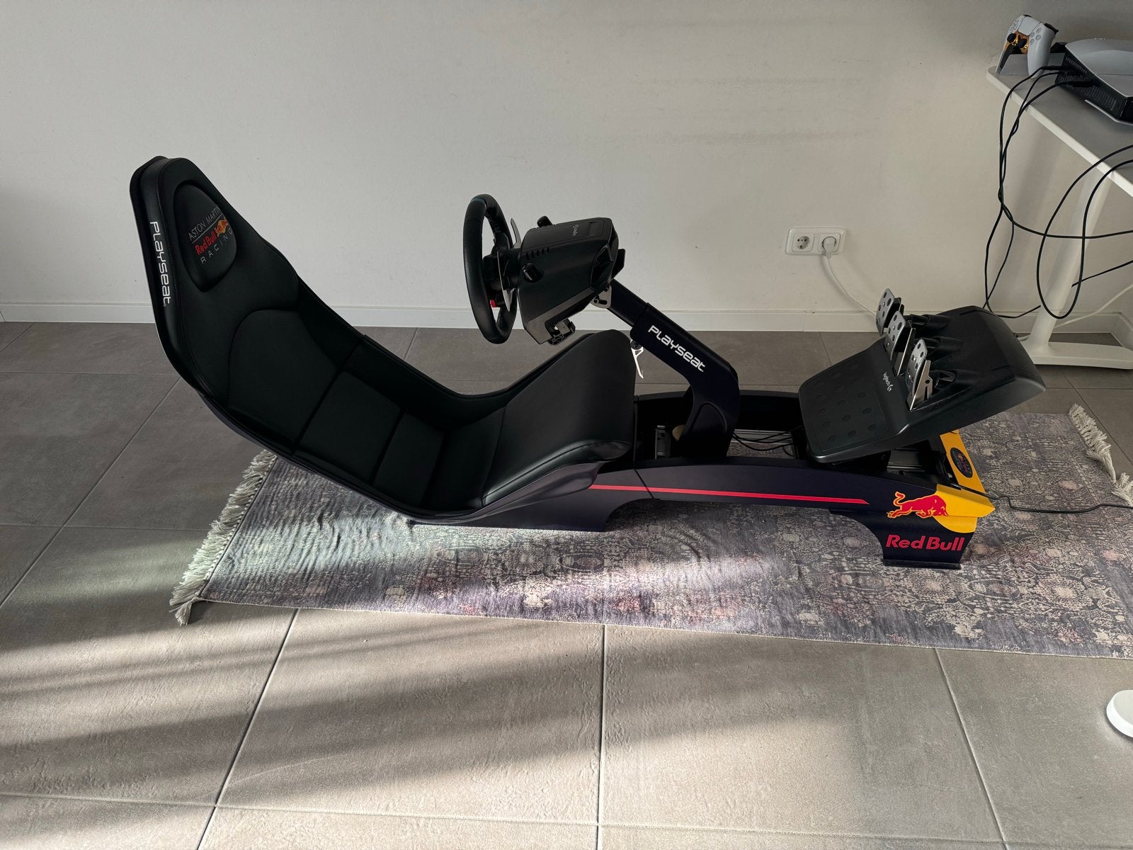 Playseat Red Bull Racing F1 Sim Racing Cockpit met Logitech, Ophalen, Racestoel, PlayStation, Zo goed als nieuw