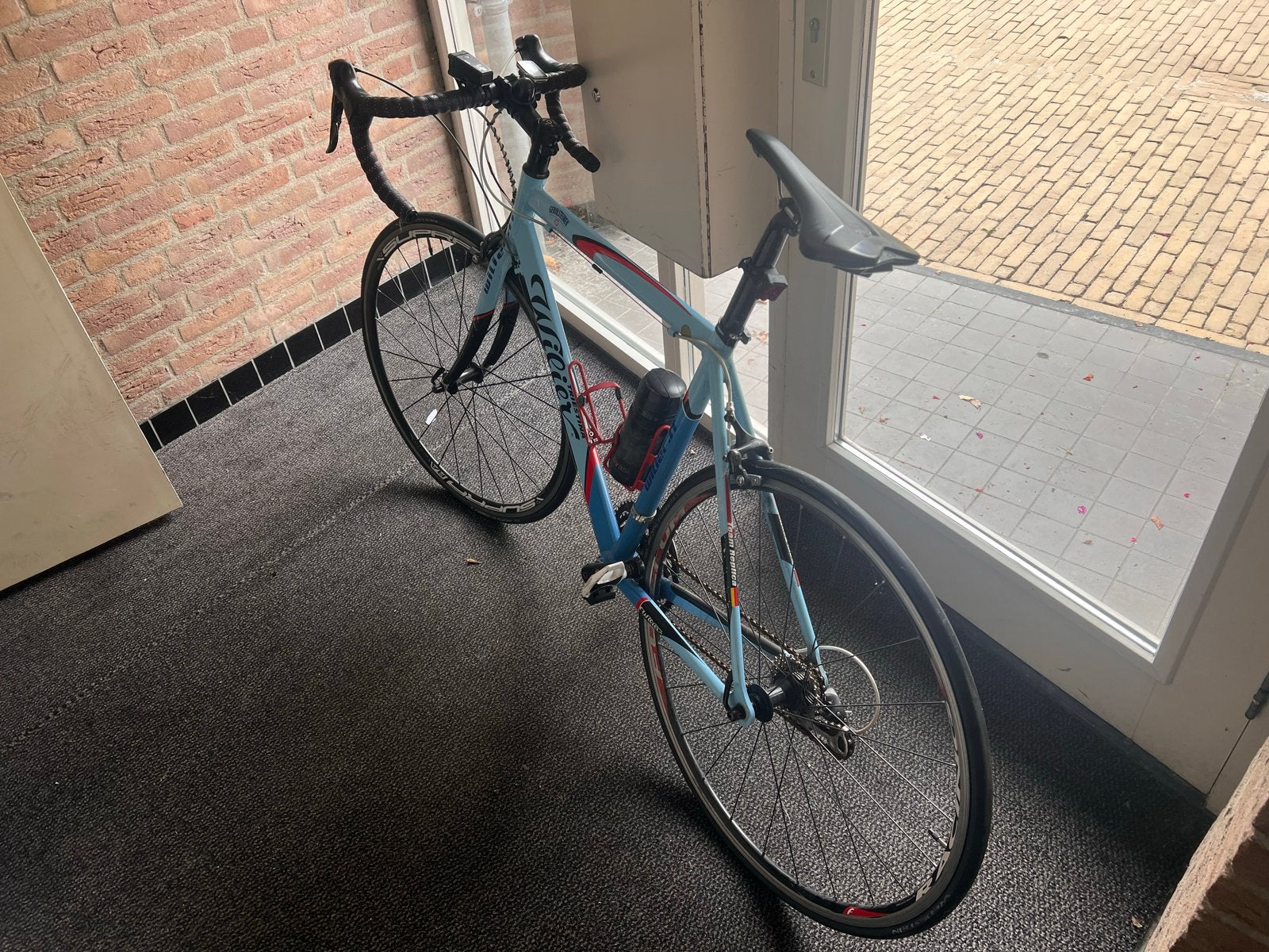 Wilier Triestina racefiets - Lichtblauw/Rood, 28 inch, Gebruikt, Aluminium, Meer dan 20 versnellingen
